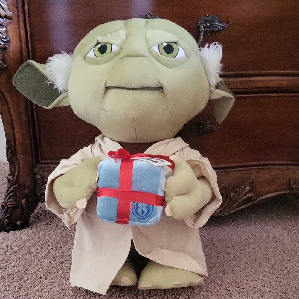 Star Wars Green and Cream Yoda Plush with Blue Gift